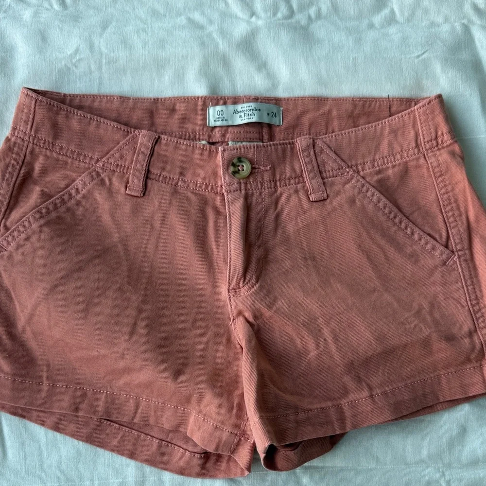 Abercrombie & Fitch Women's Dusty Coral Denim-Style Shorts - Picture 1 of 4